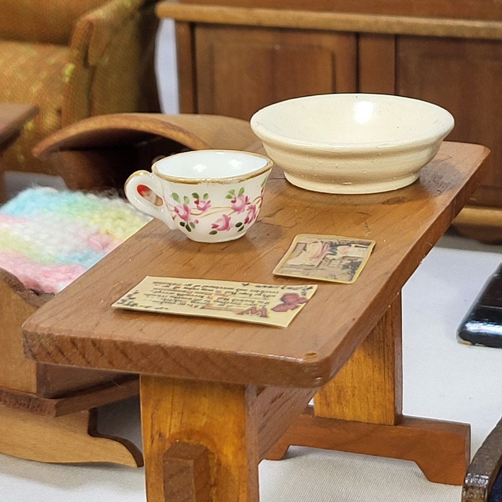 Large Lot VTG Dollhouse Furniture Wooden Miniature Sofa Chairs Fireplace Cradle - Picture 13 of 16